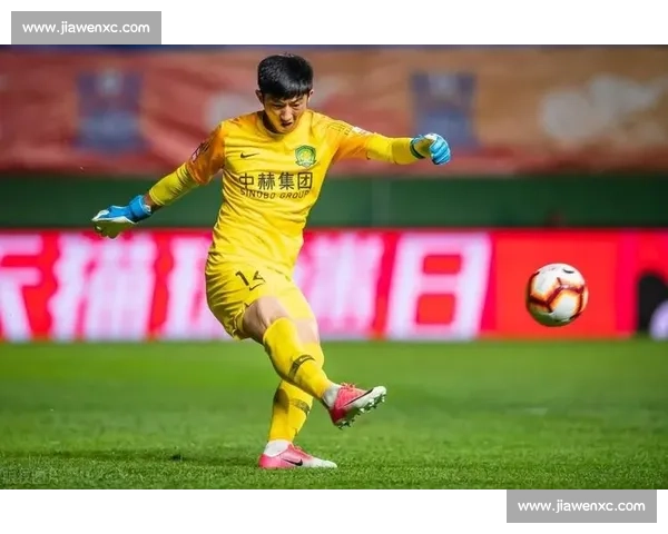 托马西造访浙江队 意甲传奇见证绿城青训力量